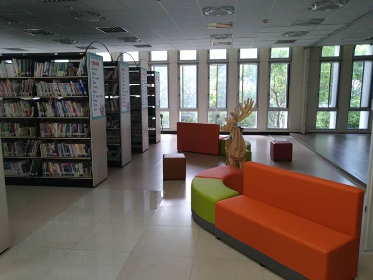 Một góc thư viện của trường THPT Quốc gia Thiện Hóa